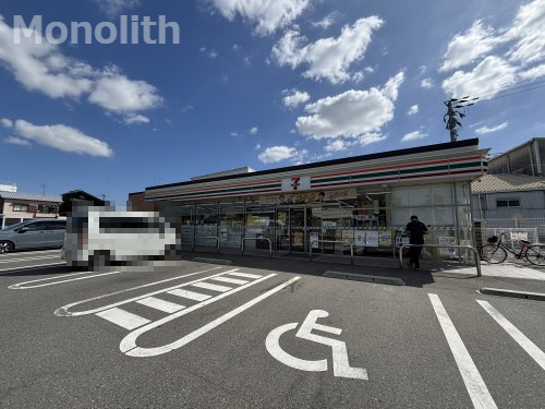 コンビニ　セブンイレブン 高石取石6丁目店（コンビニ）まで136m