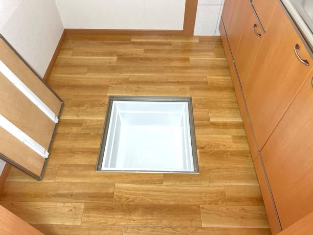 その他部屋・スペース　床下収納