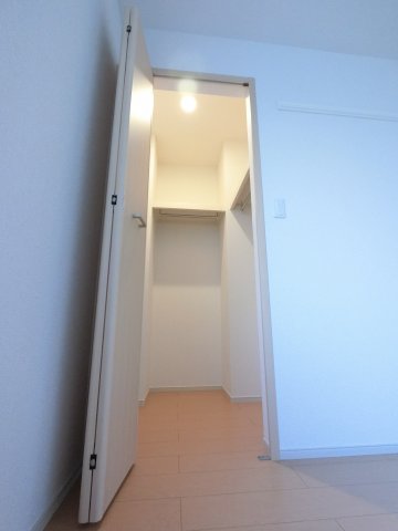 収納　ウォークインクローゼット☆