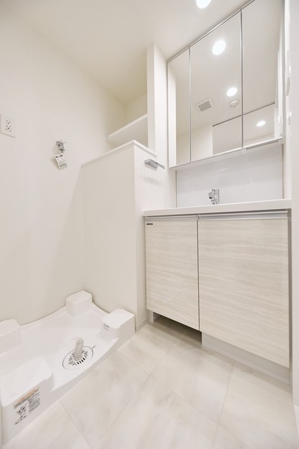 洗面設備　※写真は同タイプ住戸です。