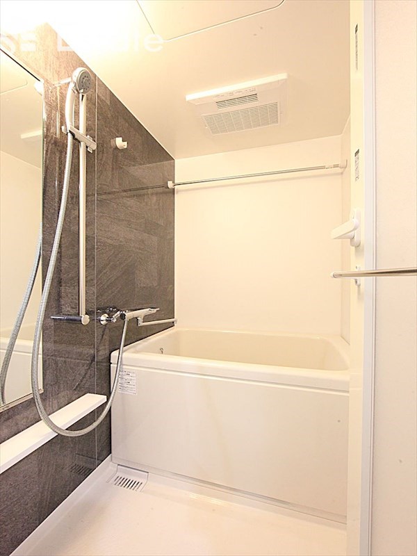 バス・シャワールーム　バスルーム