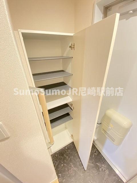 その他　ちょっとした収納スペースも充実しています