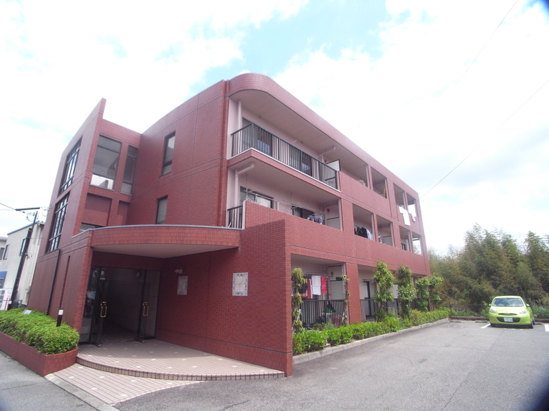 建物外観　ヴェルジェ