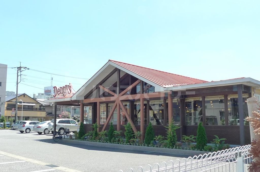 飲食店　デニーズ初石店（飲食店）まで780m