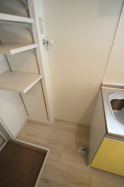 収納　同物件別号室のものです。