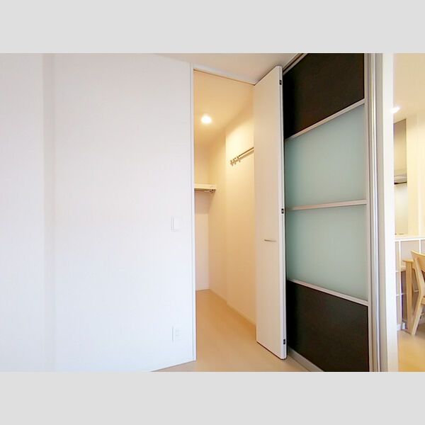 収納　ウォークインクローゼット