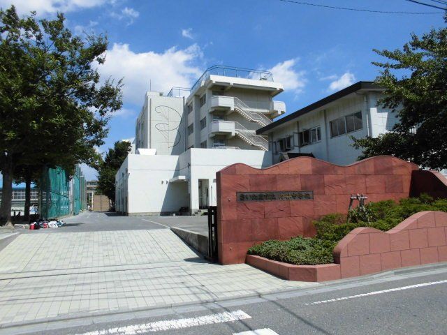 中学校　さいたま市立内谷中学校（中学校）まで666m