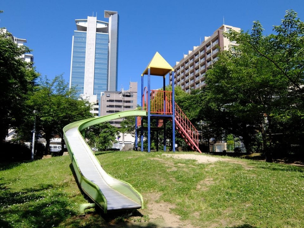 公園　南方南公園（公園）まで375m