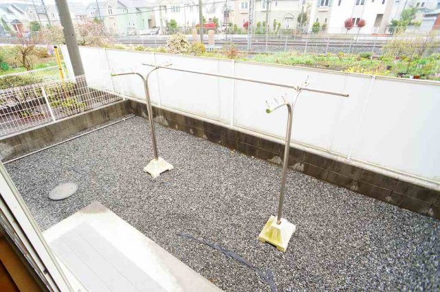 バルコニー　開放的で明るい空間を演出してくれるバルコニーです