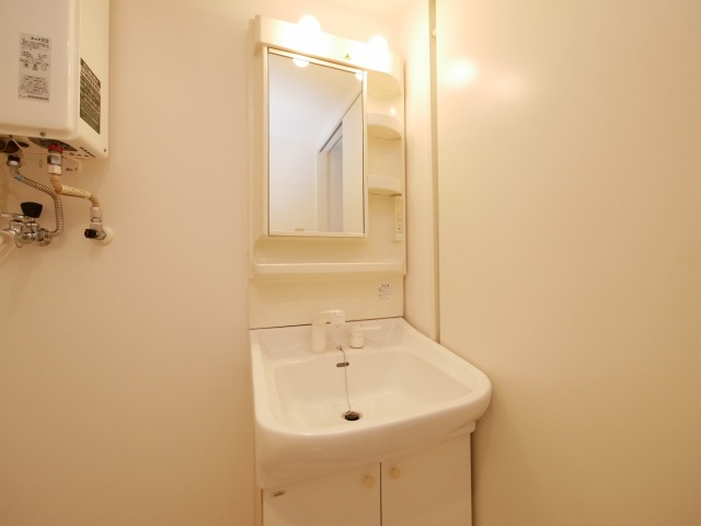 洗面設備　違う号室のお写真となります。