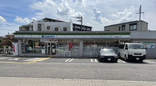 コンビニ　ファミリーマート 西宮能登町店（コンビニ）まで368m