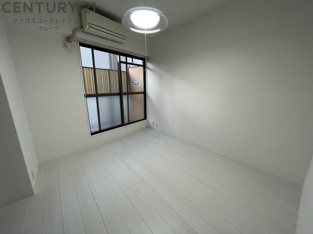 居室・リビング　床色が明るくて綺麗です♪