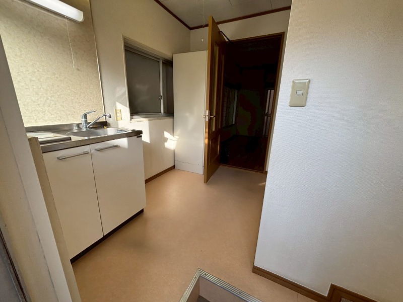 キッチン　コンパクトなキッチンで掃除もラクラク