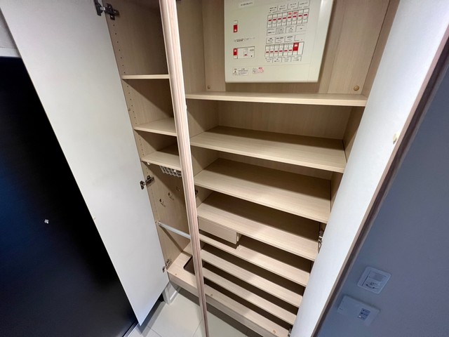 収納　シューズボックス