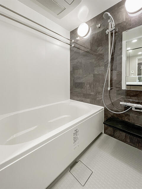 バス・シャワールーム　※写真は同タイプ住戸です。