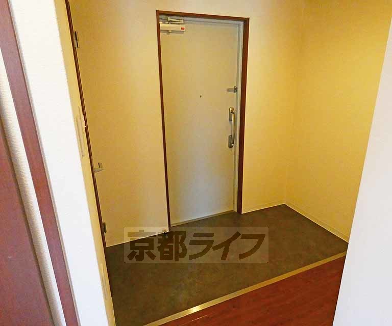 玄関　玄関です。