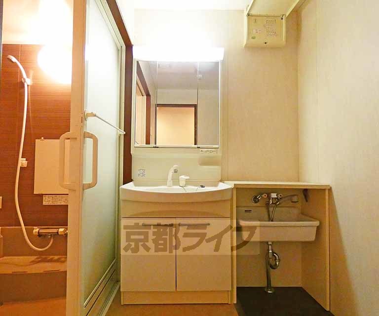 洗面設備　洗面台です。