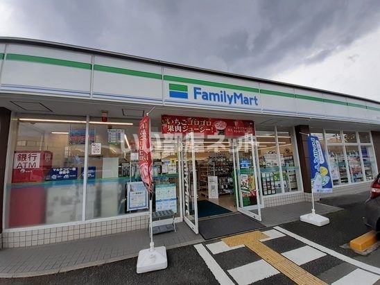 コンビニ　ファミリーマート 橿原四条店（コンビニ）まで563m
