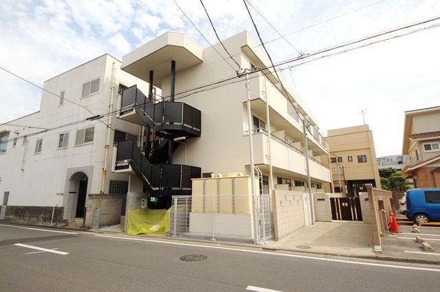 建物外観　おしゃれな外観