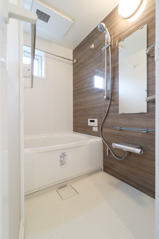 バス・シャワールーム　図面と現状に相違がある場合には現状を優先