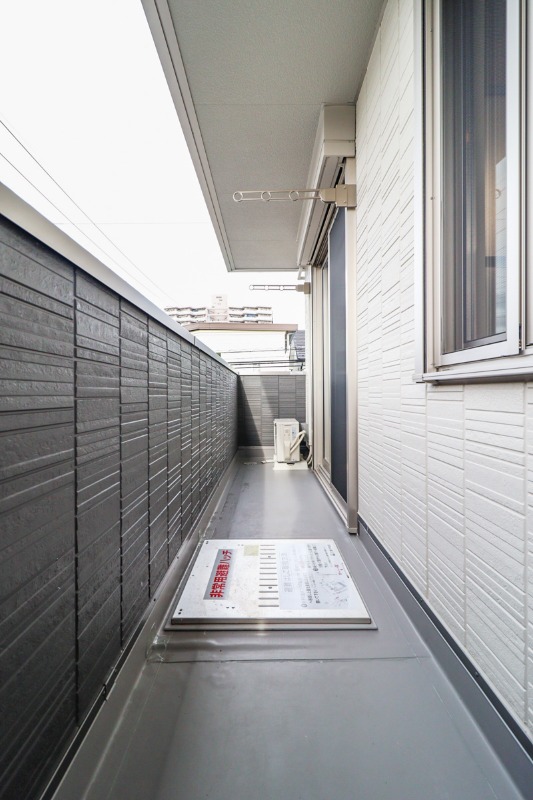 バルコニー　図面と現状に相違がある場合には現状を優先