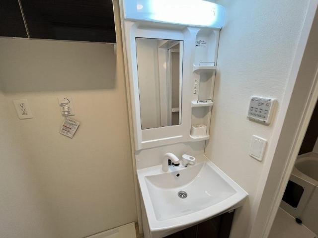 洗面設備　洗髪洗面化粧台