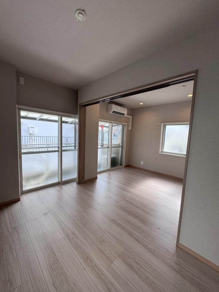 居室・リビング　※別部屋参考写真