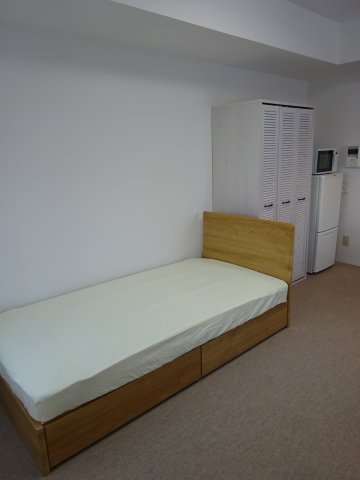 居室・リビング　ベッド