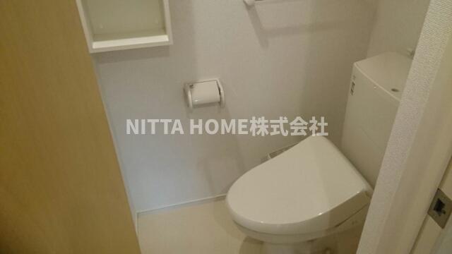 トイレ　温水洗浄付きのトイレです◎