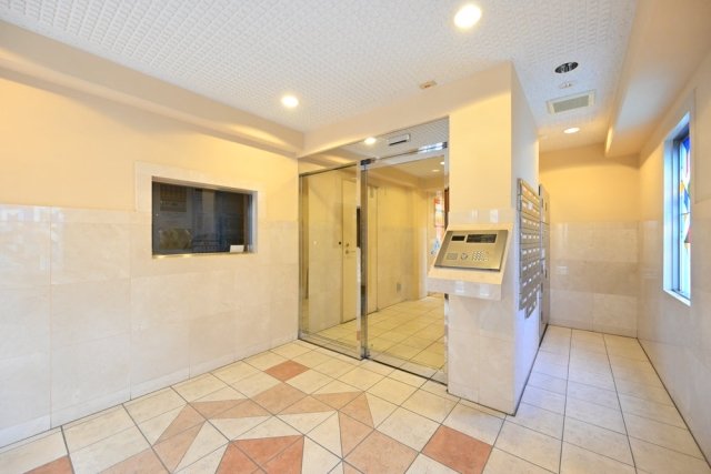 ロビー　落ち着いたロビーです