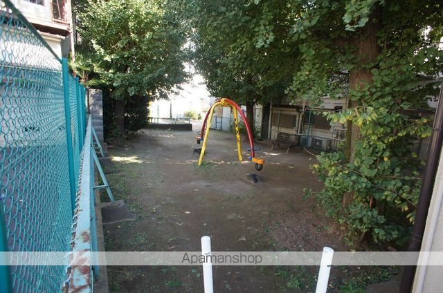 公園　新宿区立余丁町児童遊園（公園）まで350m