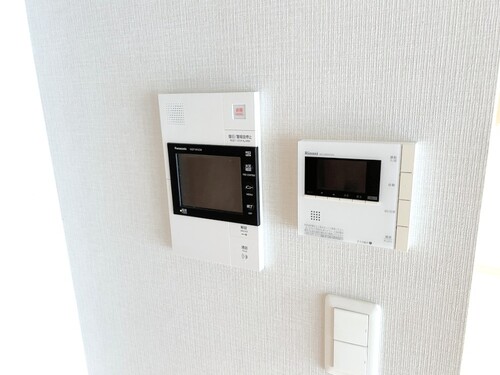 セキュリティ　テレビモニタ付きインターホン