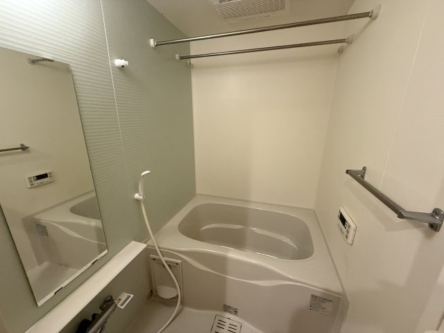 バス・シャワールーム　同物件別部屋参考写真