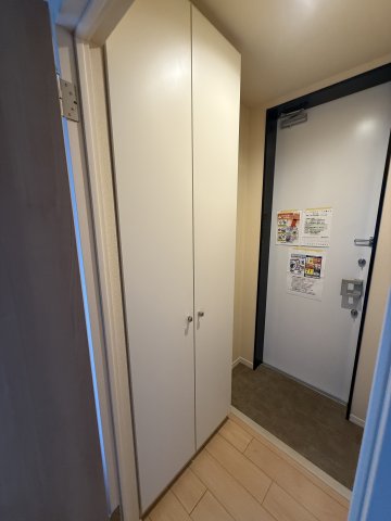 玄関　同物件別部屋参考写真