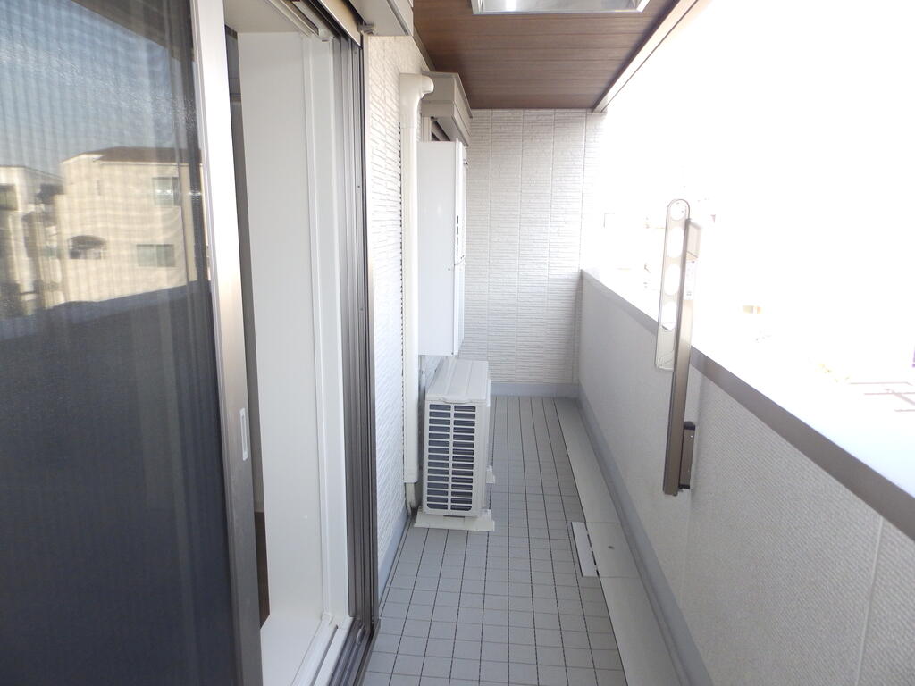 バルコニー　建築中の為、同施工会社参考写真