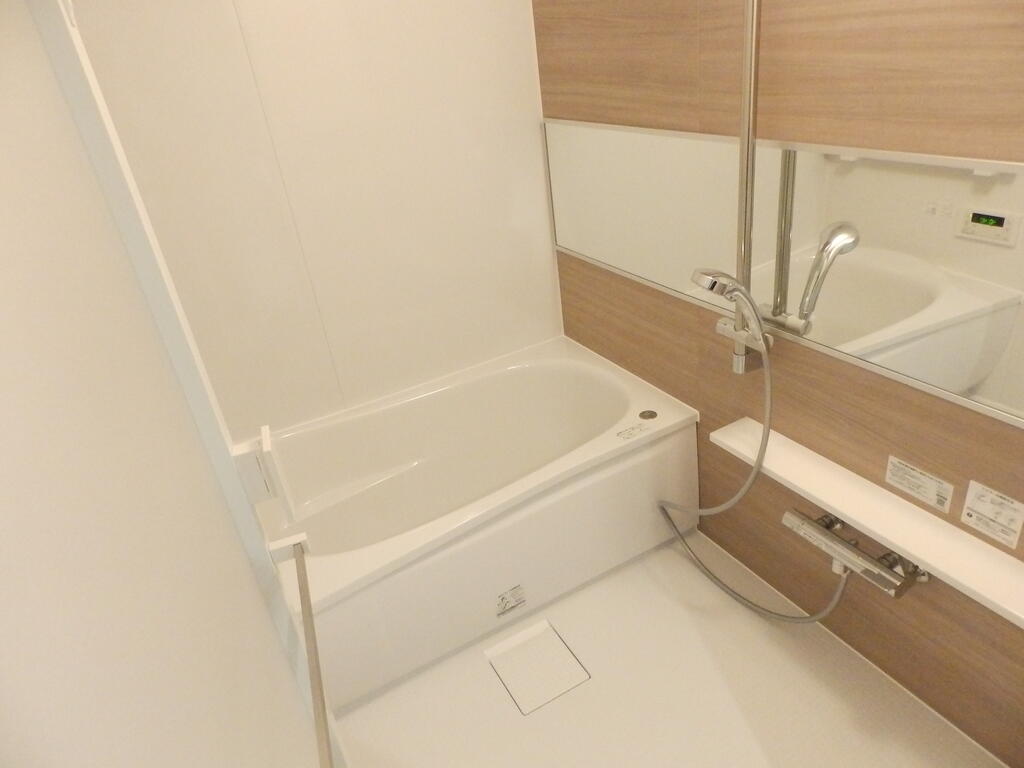 バス・シャワールーム　建築中の為、同施工会社参考写真