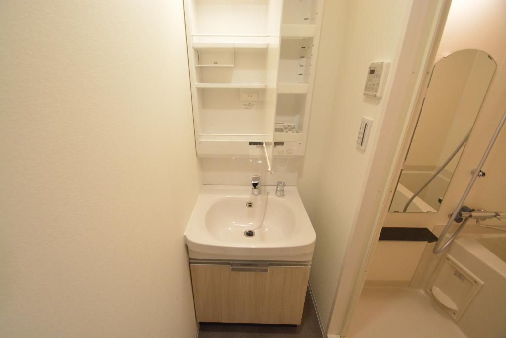 洗面設備　洗髪洗面化粧台