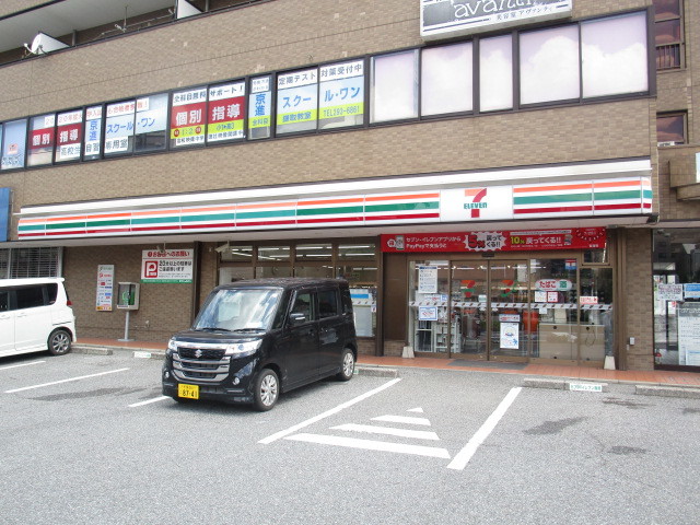 コンビニ　セブンイレブン千葉鎌取駅前店（コンビニ）まで473m