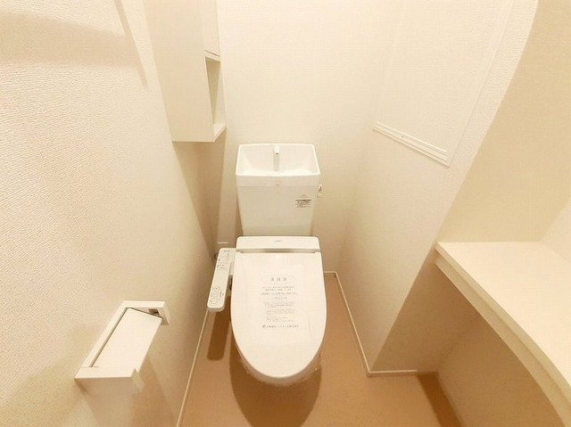 トイレ　落ち着いたトイレです
