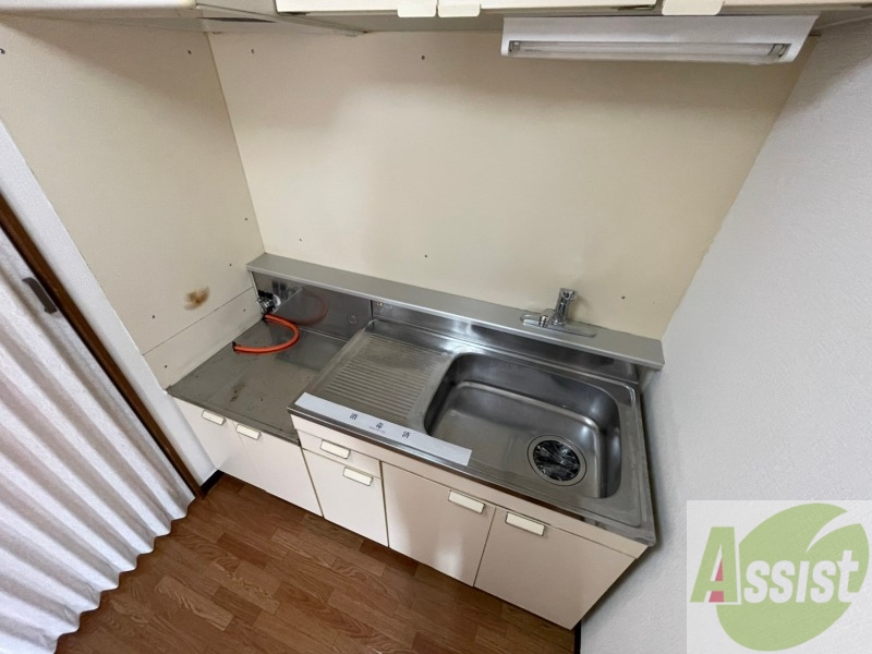 キッチン　ガスキッチンです。２口コンロが設置できます。