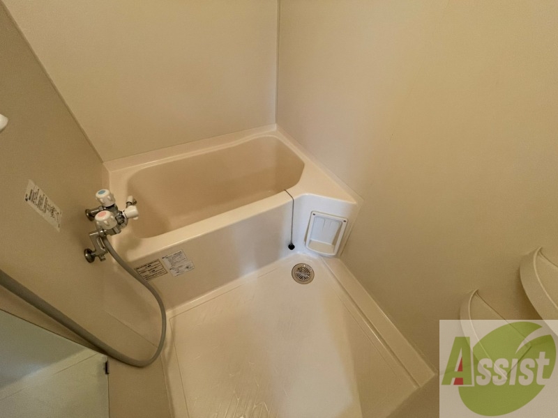 バス・シャワールーム　お風呂になります。一日の疲れを癒してくださいね。