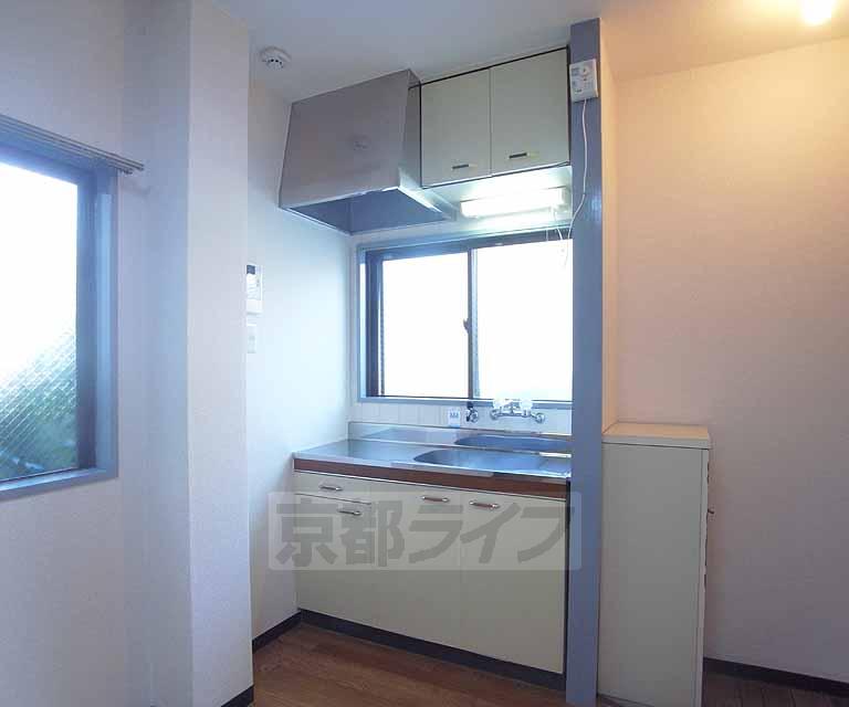 キッチン　清潔感漂うキッチンです