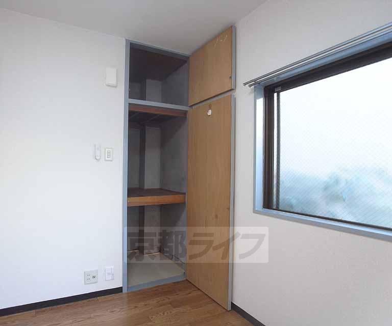 収納　天袋までありますよ