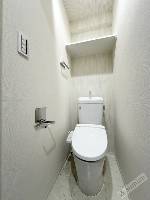 トイレ　温水洗浄便座付き♪♪