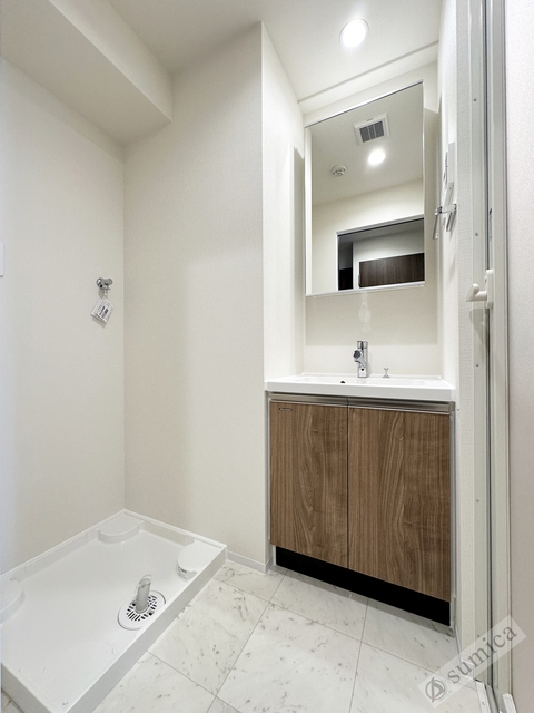 洗面設備　シャンプードレッサー付き・朝シャンもこちらで♪♪