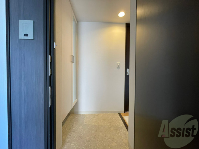 玄関　玄関です。白を基調としていて清潔感があります！