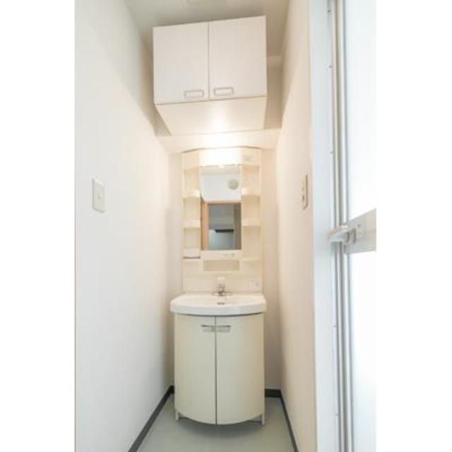 洗面設備　※写真は同タイプ住戸です。