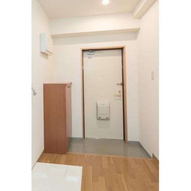 玄関　※写真は同タイプ住戸です。