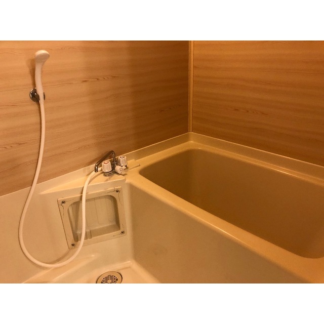 バス・シャワールーム　お風呂で日々の疲れを落としましょう