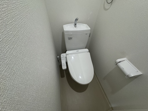 トイレ　※別部屋の写真です